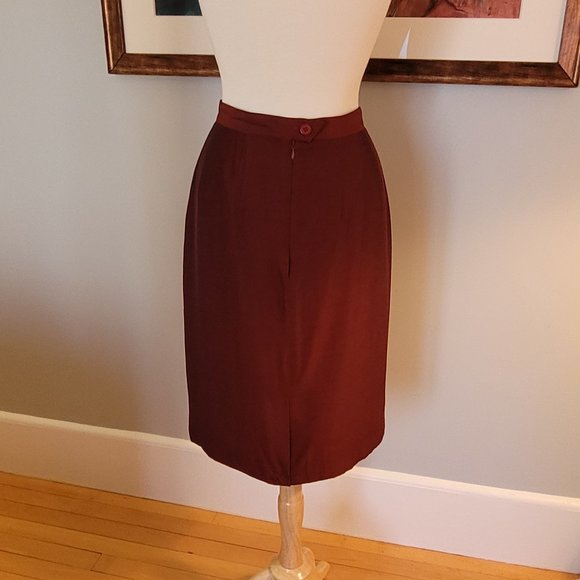 Cranberry Lined Pencil Skirt by Newport News. Size Small/Medium. - Picture 4 of 8